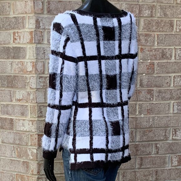 Lauren Michelle Long Sleeve Eyelash Round Neckline Sweater Sz M - Picture 6 of 11
